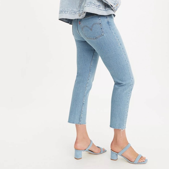 Levi’s Wedgie Jean 👖💫 - Picture 2 of 9